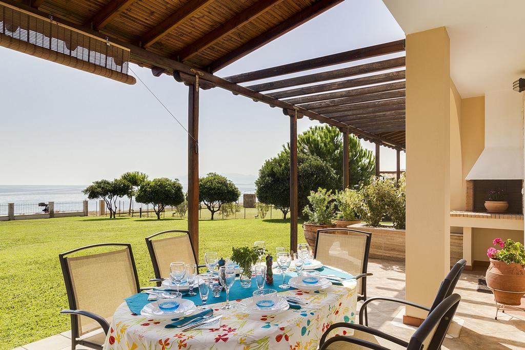 Villa Nefeli - Akti Salonikiou A Agios Nikolaos  Exterior foto